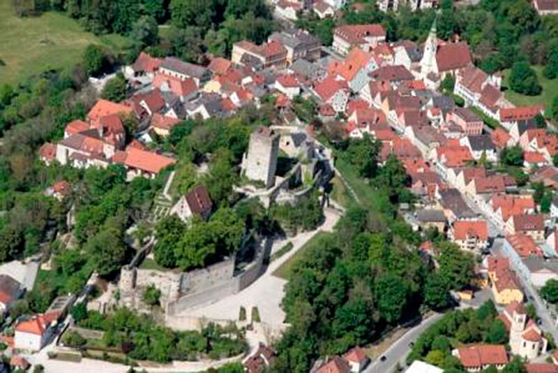 Burg Pappenheim Luftaufnahme Luftaufnahme auf die Burg in Pappenheim.