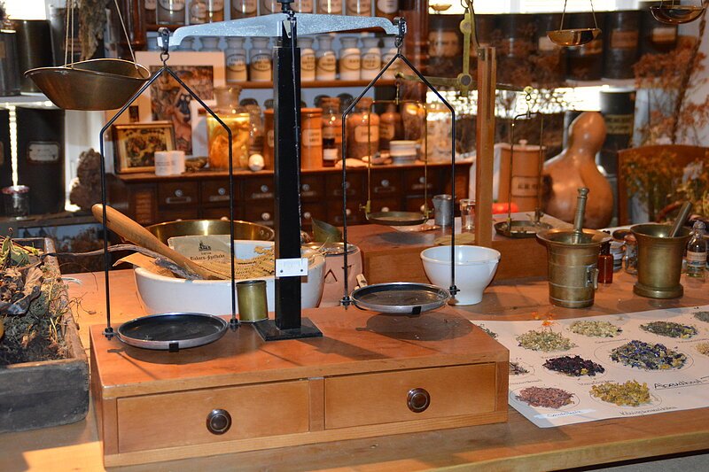 Apothekermuseum Weißenburg Ausstellungsstücke des Apothekermuseums Weißenburgs.