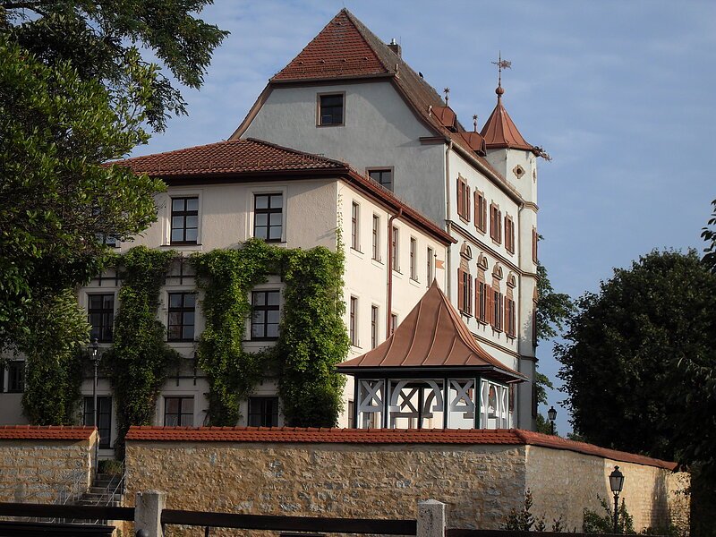 Informationszentrum Naturpark Altmühltal, Stadt Treuchtlingen, Museen Treuchtlingen Das Stadtschloss Treuchtlingen von außen.
