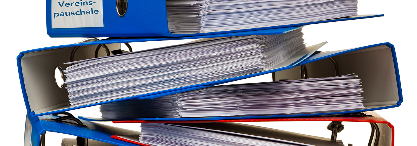 zentrale_Fotolia_45608004_Organisation_Ordner_mit Vereinspauschale